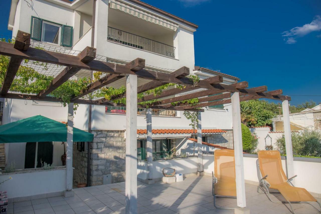 Villa Nika Selce Exterior foto